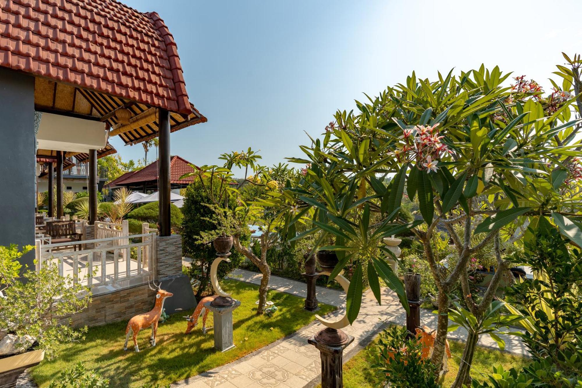 Kaylas Hill Resort Batununggul Екстериор снимка